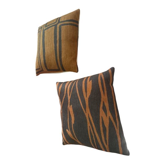 Set 2 18" Judy Ross Textiles Wool Hand-Embroidered Pillows Down Fill Insert - Picture 4 of 9